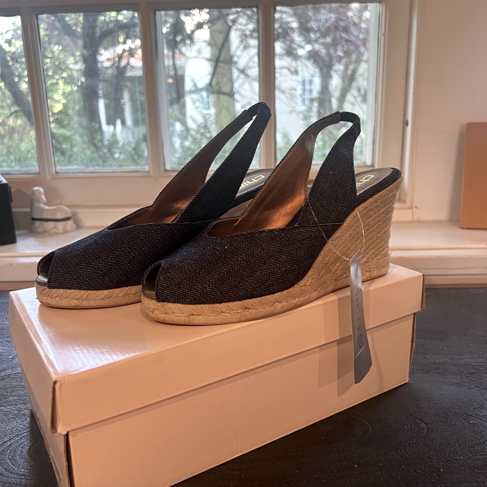 CHICO’S brand new Women’s Denim Slingback Sandals with Espadrille Wedge Size 7